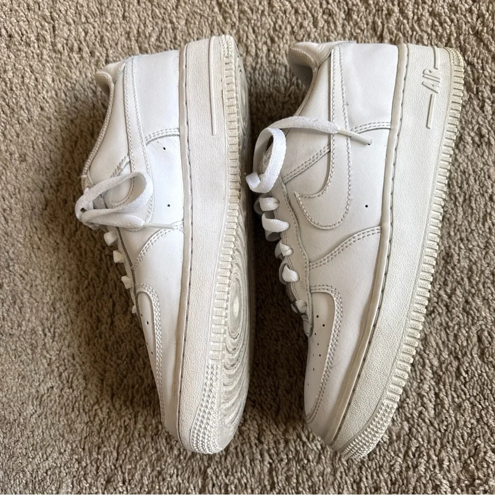 Nike classic white